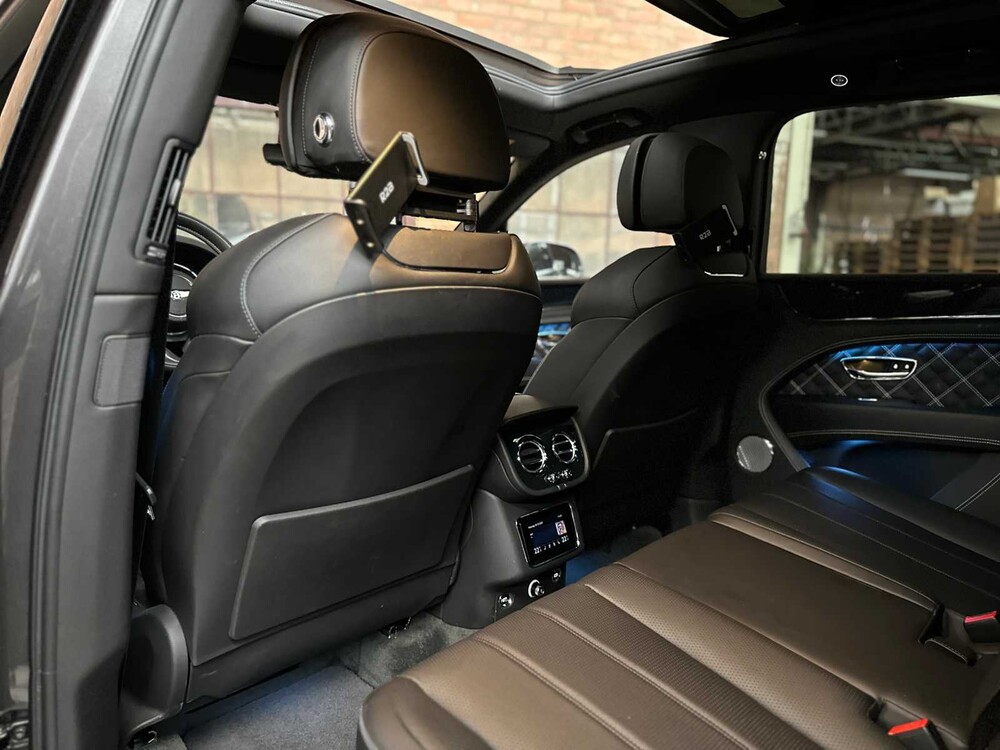 Bentley Bentayga 4.0 V8 First-Edition 550pk 2021