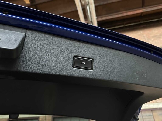 Volkswagen T-Roc R 2.0 TSI 4Motion -AKRAPOVIC- 300pk 2020