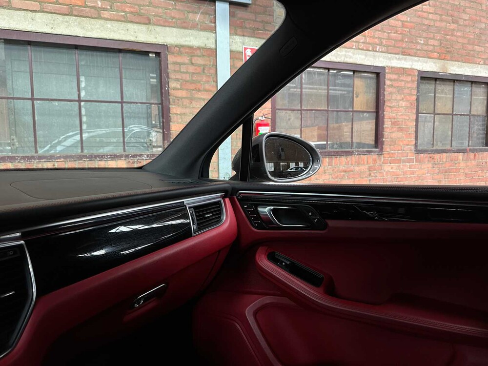 Porsche Macan S 3.0 V6 340pk 2014