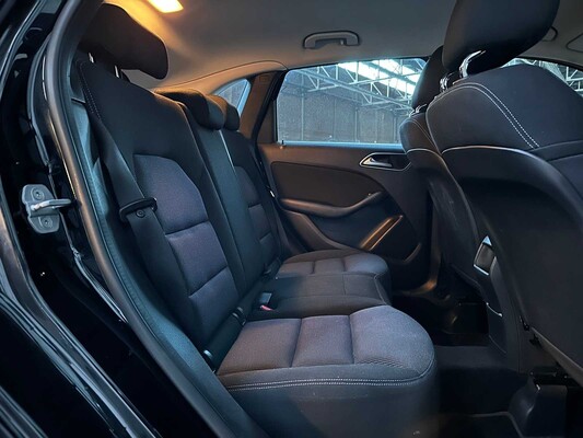 Mercedes-Benz B180 Ambition B-Klasse 122pk 2012, 97-XKZ-4