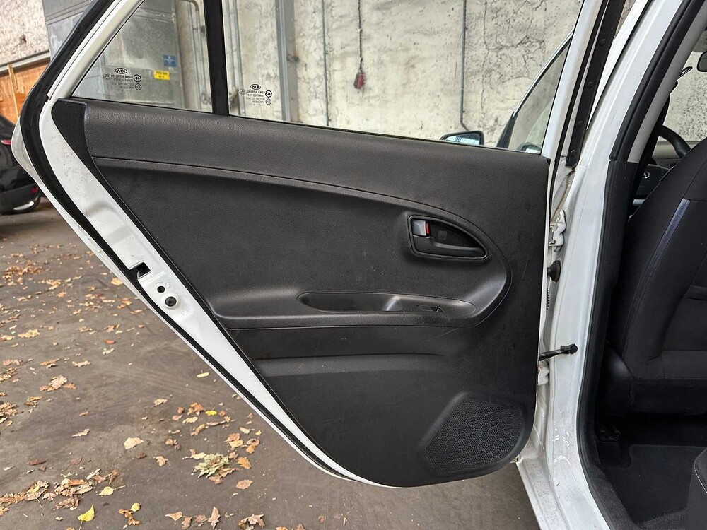 Kia Picanto 1.0 CVVT Comfort P. 69pk 2012, 70-XTK-1