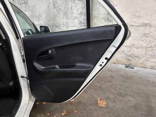 Kia Picanto 1.0 CVVT Comfort P. 69pk 2012, 70-XTK-1