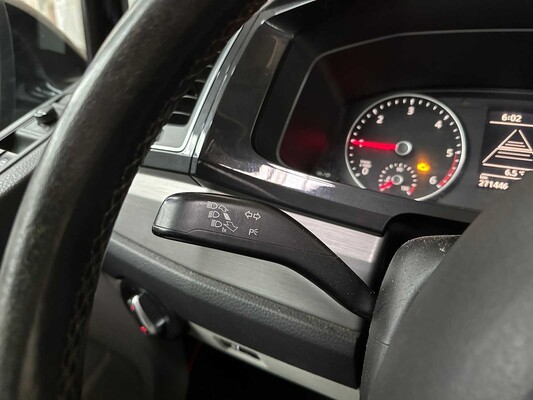 Volkswagen Transporter T6 2.0 TDI L2H1 DC Highline DSG 204pk 2016, VV-193-B