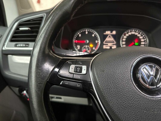 Volkswagen Transporter T6 2.0 TDI L2H1 DC Highline DSG 204pk 2016, VV-193-B