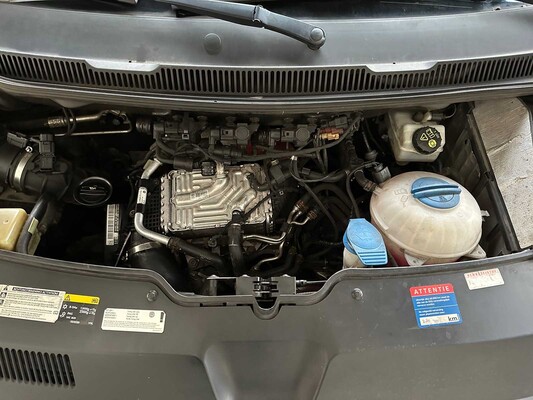 Volkswagen Transporter T6 2.0 TDI L2H1 DC Highline DSG 204pk 2016, VV-193-B