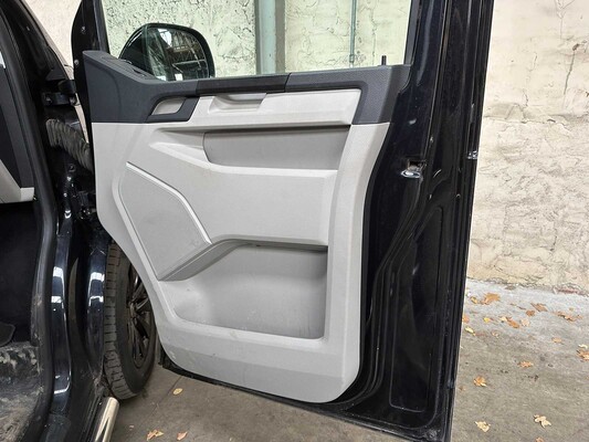 Volkswagen Transporter T6 2.0 TDI L2H1 DC Highline DSG 204pk 2016, VV-193-B