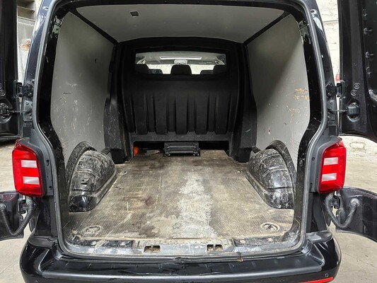 Volkswagen Transporter T6 2.0 TDI L2H1 DC Highline DSG 204pk 2016, VV-193-B