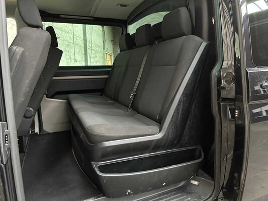 Volkswagen Transporter T6 2.0 TDI L2H1 DC Highline DSG 204pk 2016, VV-193-B