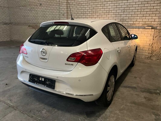 Opel Astra 210073KM Bouwjaar: 2012