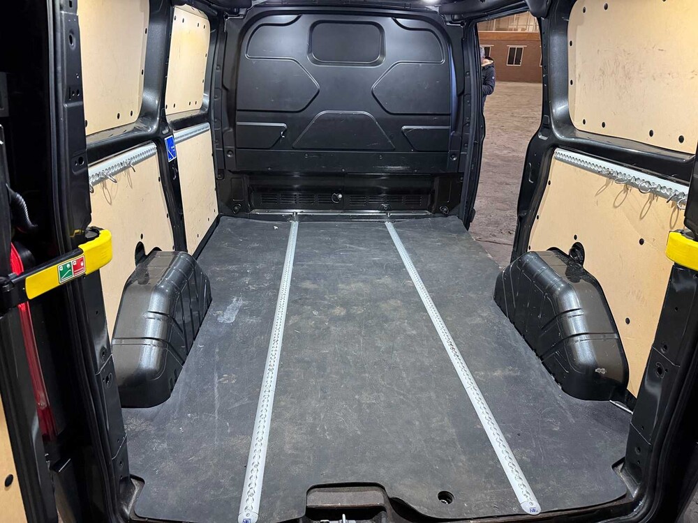 Ford Transit Custom Sport 2.0 TdCI Bouwjaar: 2017, V-184-PZ