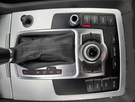 Audi Q7 3.0 TDI Quattro Clean Diesel Pro Line Plus 5+2 239pk 2010, 29-PRT-7