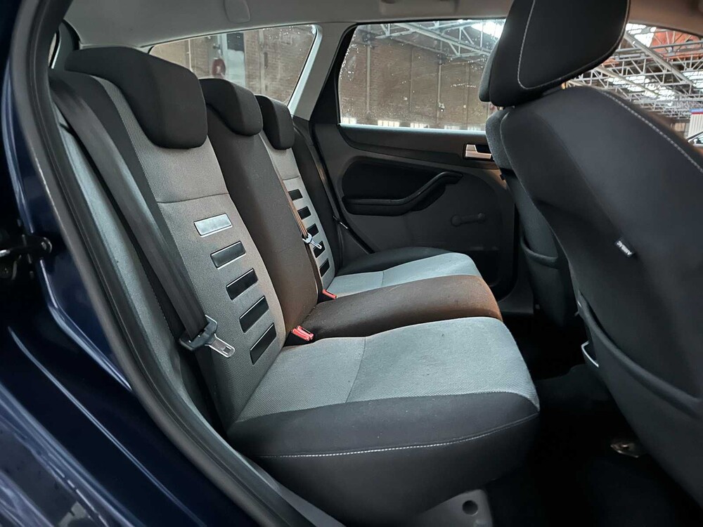 Ford Focus Wagon 1.6 Comfort 101pk 2012, 01-SZV-4