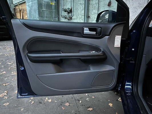 Ford Focus Wagon 1.6 Comfort 101pk 2012, 01-SZV-4