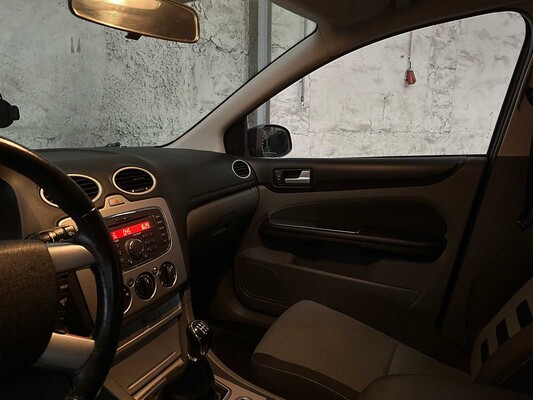 Ford Focus Wagon 1.6 Comfort 101pk 2012, 01-SZV-4