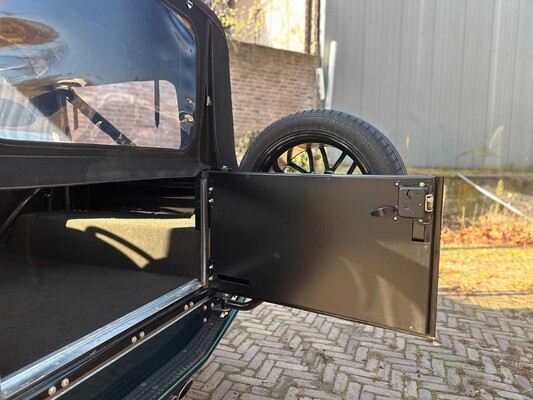 Land Rover Defender L315 700hp (5.0 V8 MUSTANG-ENGINE) 1985