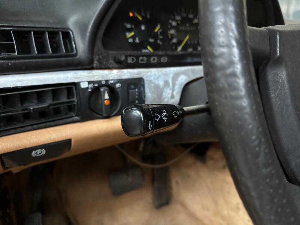 Mercedes-Benz 280 SEL 