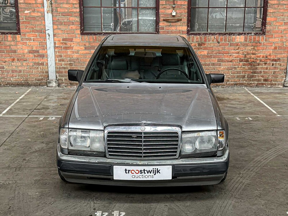 Mercedes-Benz 300 CE 200-500 (W124) 179 PS 1988, LZ-BS-56