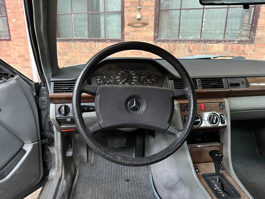 Mercedes-Benz 300 CE 200-500 (W124) 179 PS 1988, LZ-BS-56