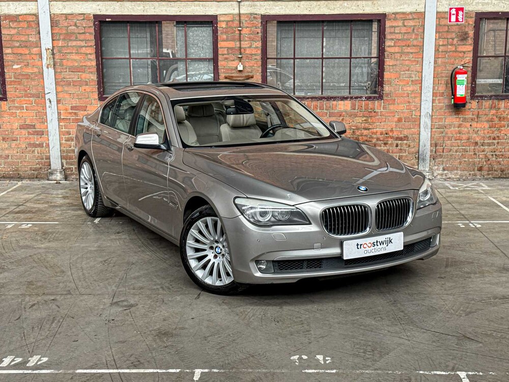 BMW 750i xDrive High 4,4 V8 Executive 408 PS 2010 7er, L-524-ZV