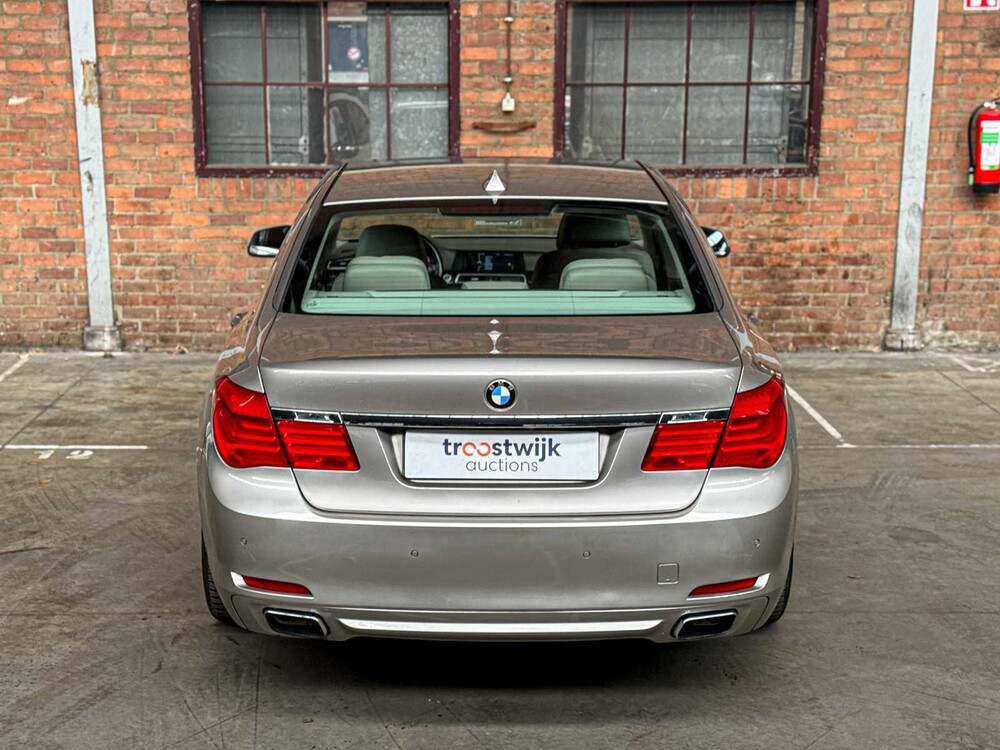 BMW 750i xDrive High 4,4 V8 Executive 408 PS 2010 7er, L-524-ZV