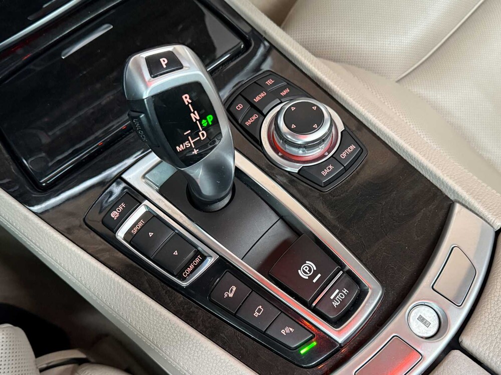 BMW 750i xDrive High 4,4 V8 Executive 408 PS 2010 7er, L-524-ZV