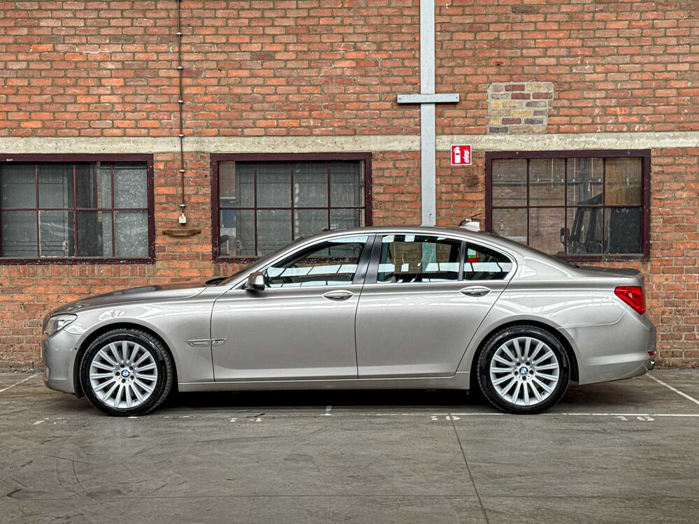 BMW 750i xDrive High 4,4 V8 Executive 408 PS 2010 7er, L-524-ZV