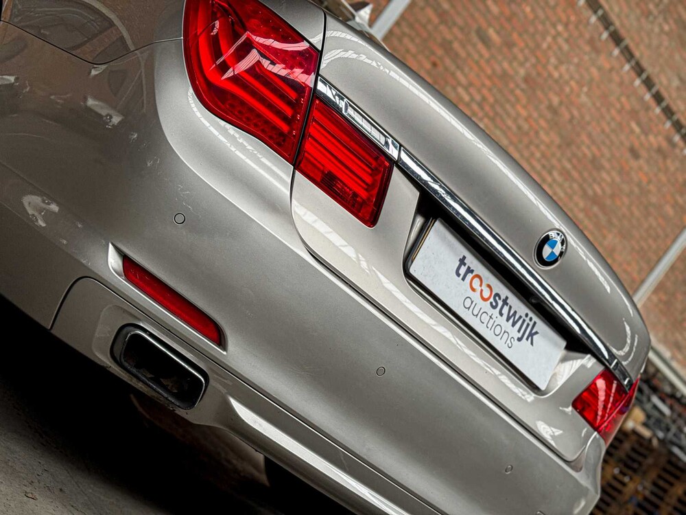 BMW 750i xDrive High 4,4 V8 Executive 408 PS 2010 7er, L-524-ZV