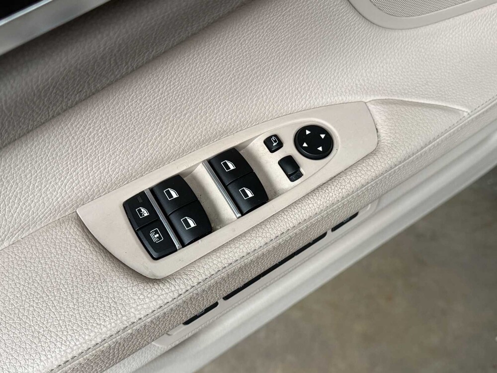 BMW 750i xDrive High 4,4 V8 Executive 408 PS 2010 7er, L-524-ZV