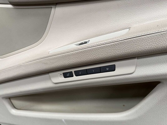 BMW 750i xDrive High 4.4 V8 Executive 408pk 2010 7-Serie, L-524-ZV