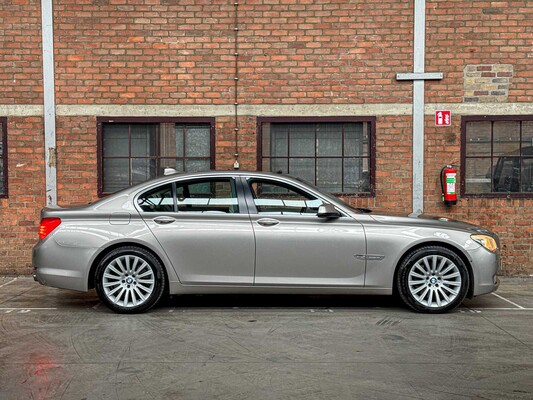 BMW 750i xDrive High 4.4 V8 Executive 408pk 2010 7-Serie, L-524-ZV