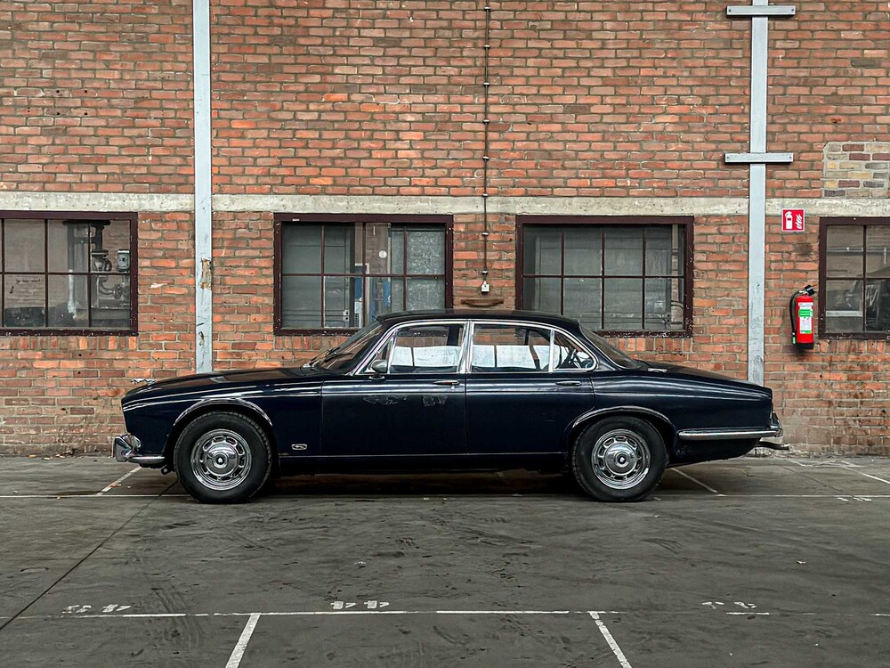 Jaguar XJ 5.3 V12 de Luxe 313 PS 1973, 94-YA-92