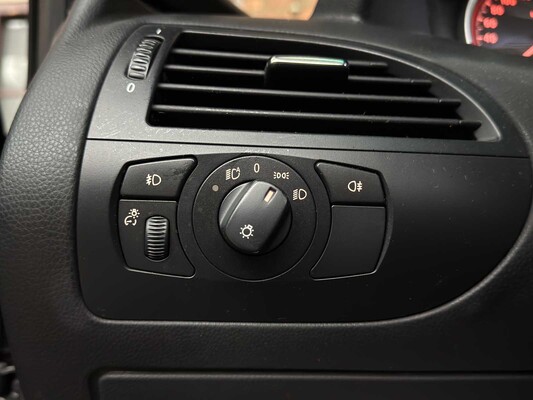BMW 650i Cabrio 4.8 V8 6-serie 367pk 2006
