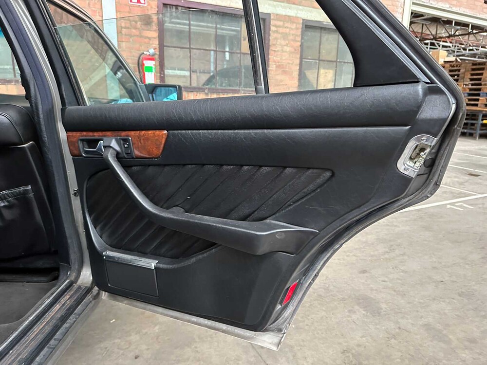 Mercedes-Benz S380 3,8 V8 204 PS 1982 S-Klasse