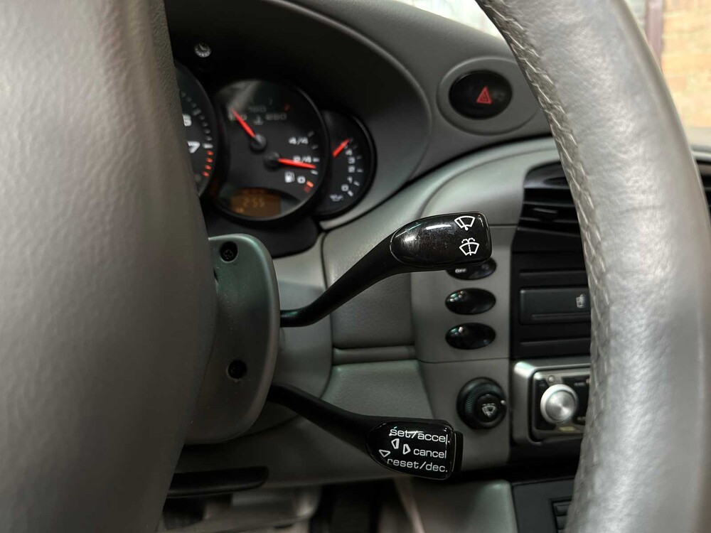 Porsche 911 996 Carrera Coupé 3.4 Schaltgetriebe 300 PS 2000 -Youngtimer-