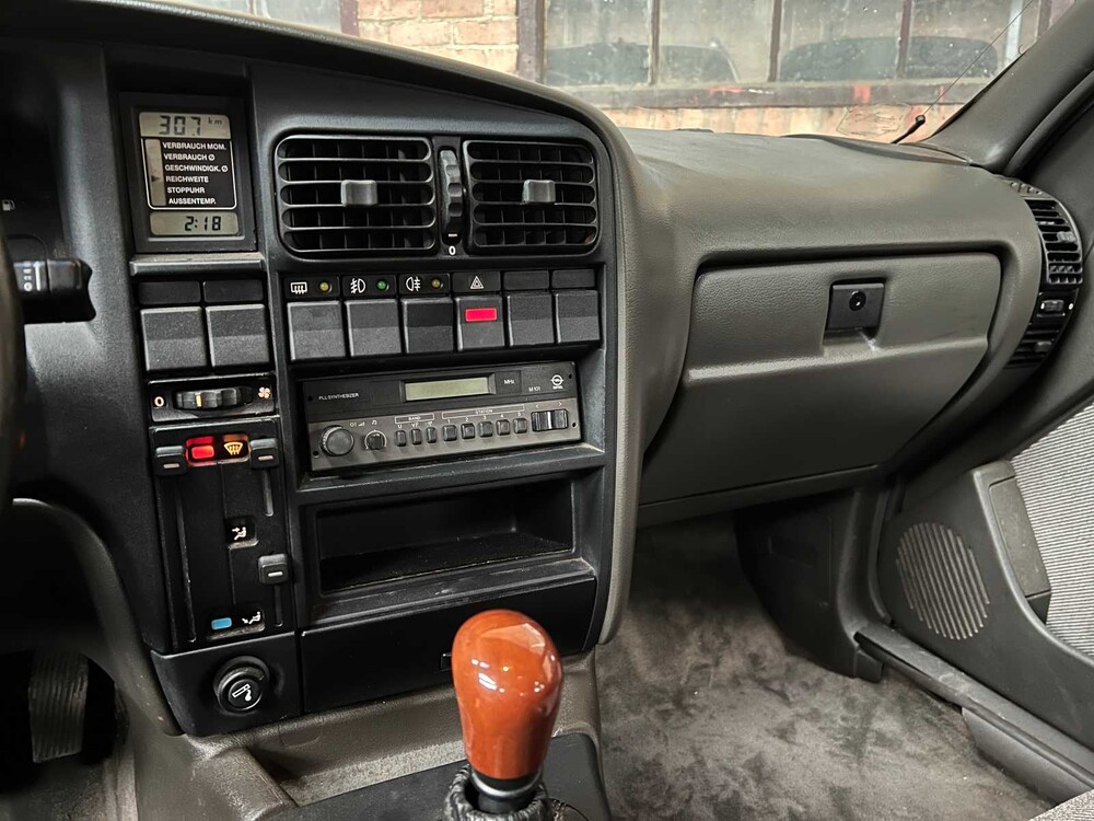 Opel Omega 3000 24V 204 PS 1989