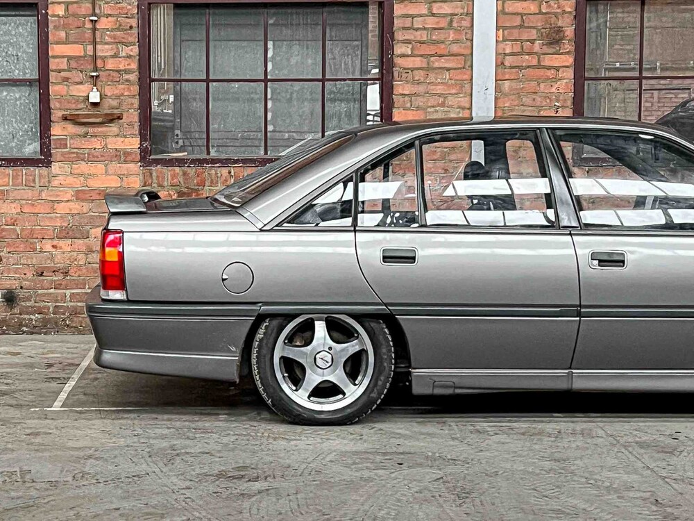 Opel Omega 3000 24V 204 PS 1989