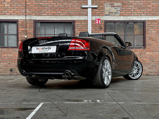 Audi A4 Cabriolet 3.2 FSI V6 Quattro Pro Line 256pk 2006, 70-SR-RL Youngtimer