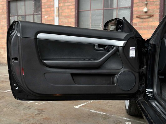 Audi A4 Cabriolet 3.2 FSI V6 Quattro Pro Line 256pk 2006, 70-SR-RL Youngtimer