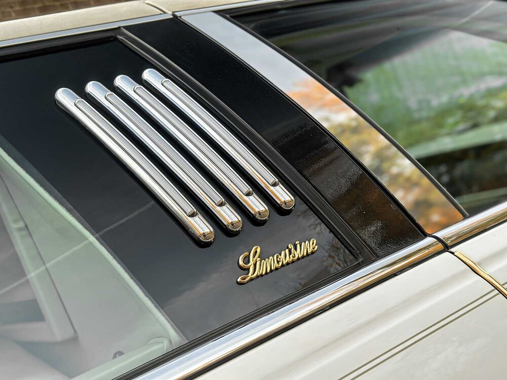 Lincoln Town Car 4,6 V8 Signature (Limousine) 204 PS 2003, 62-NG-XN Youngtimer