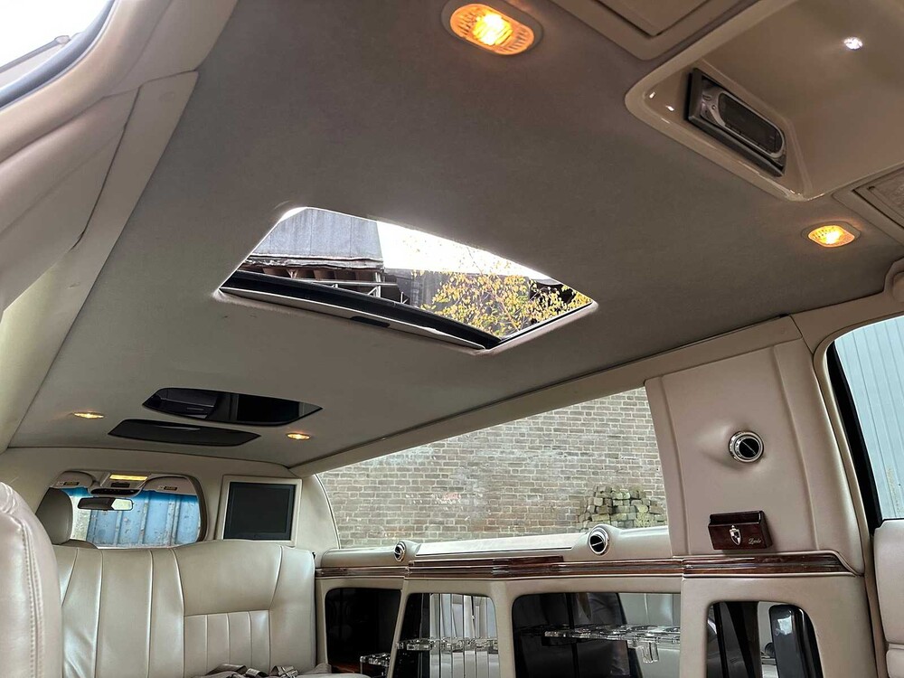 Lincoln Town Car 4,6 V8 Signature (Limousine) 204 PS 2003, 62-NG-XN Youngtimer