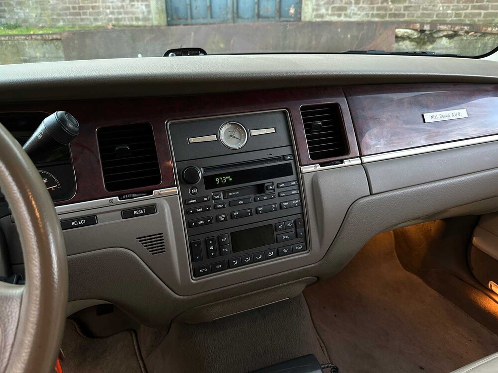 Lincoln Town Car 4,6 V8 Signature (Limousine) 204 PS 2003, 62-NG-XN Youngtimer