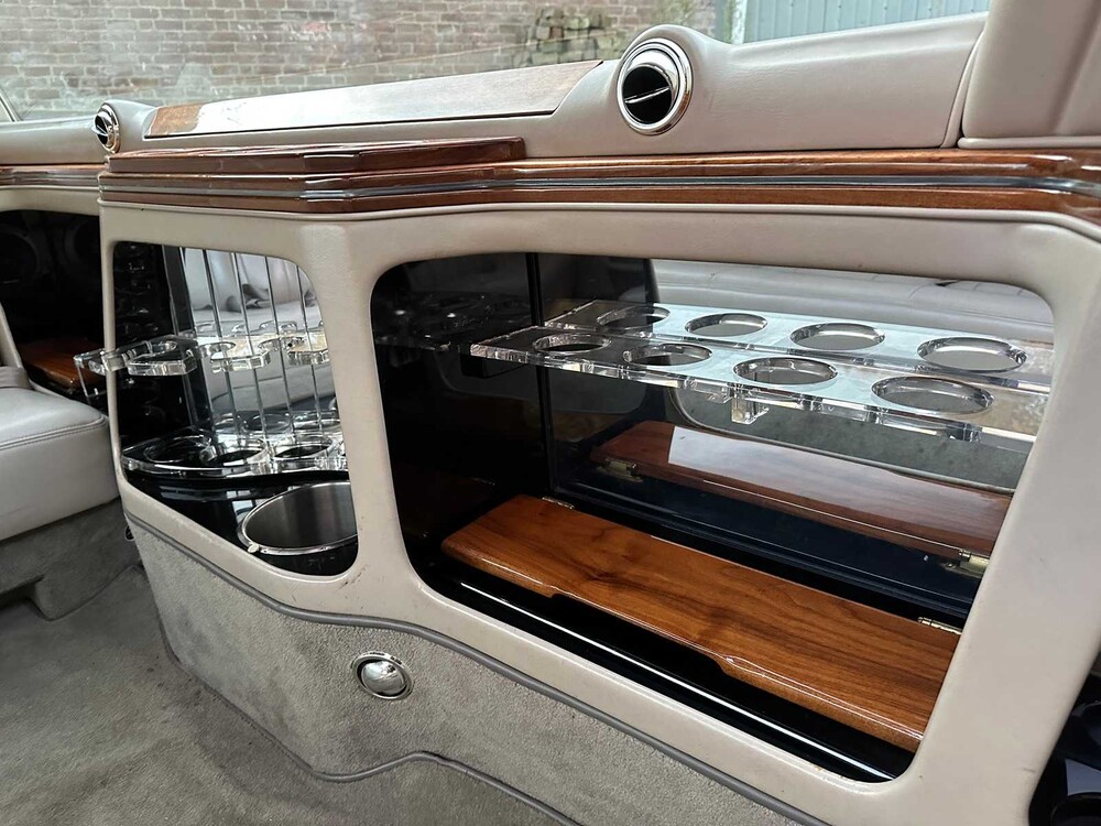 Lincoln Town Car 4,6 V8 Signature (Limousine) 204 PS 2003, 62-NG-XN Youngtimer