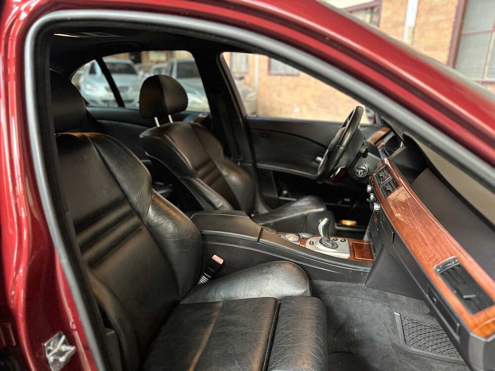 BMW M5 5,0 V10 E60 500 PS 2006 5er