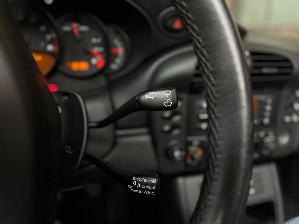 Porsche 911 Carrera Cabriolet 3,6 996 320 PS 2003 Youngtimer -Manuell-