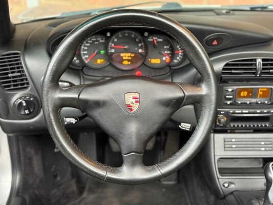 Porsche 911 Carrera Cabriolet 3.6 996 320pk 2003 Youngtimer -Handgeschakeld-