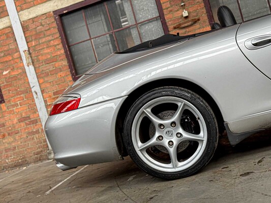 Porsche 911 Carrera Cabriolet 3.6 996 320pk 2003 Youngtimer -Handgeschakeld-