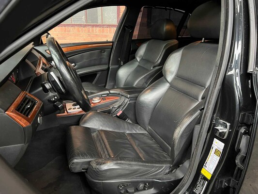BMW M5 5.0 V10 E60 507pk 2008 5-Serie YOUNGTIMER