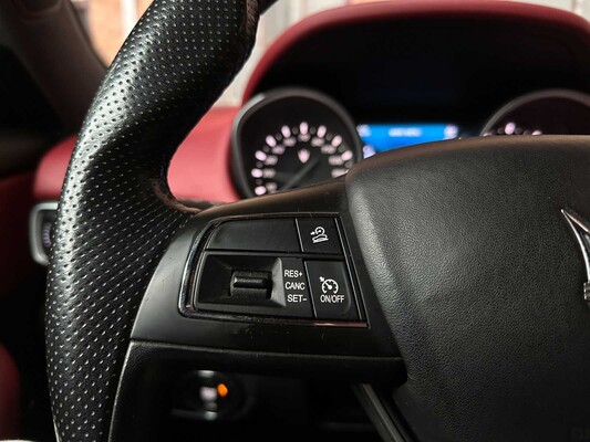 Maserati Levant 3.0 V6 349pk 2017