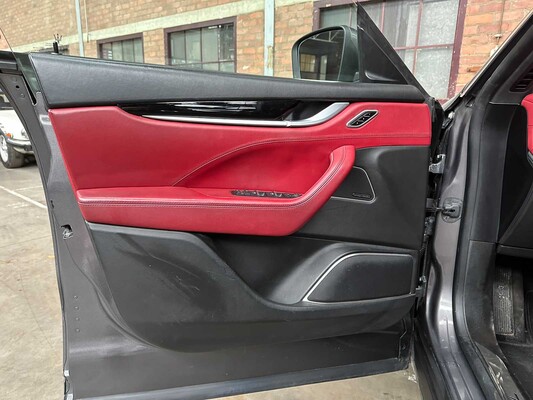 Maserati Levant 3.0 V6 349pk 2017