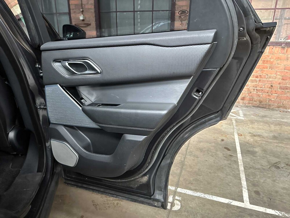 Land Rover Range Rover Velar 2.0 i4 AWD R-Dynamic SE 241hp 2017 (Original-NL), PX-296-F